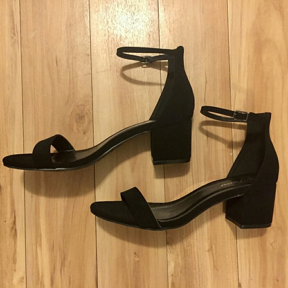 Forever Shoes - NWOT* Forever~ Chunky/Block Ankle Strap Heels